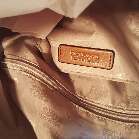 Michael Kors - Picture 2 of 5
